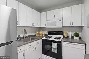 1260 21st St NW, Washington, DC 20036 - Photo 10