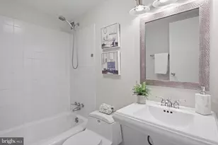 1260 21st St NW, Washington, DC 20036 - Photo 14