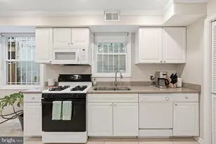 2261 12th St NW, Washington, DC 20009 - Photo 10