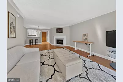 1080 Wisconsin Avenue NW #2020, Washington, DC 20007 - Photo 4