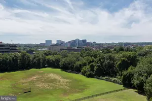 1275 25th St NW, Washington, DC 20037 - Photo 28