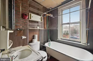 712 4th St SE, Washington, DC 20003 - Photo 30