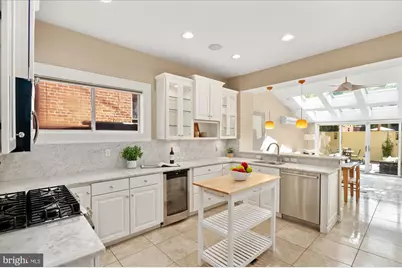 1617 35th Street NW, Washington, DC 20007 - Photo 10