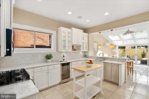 1617 35th St NW, Washington, DC 20007 - Photo 10