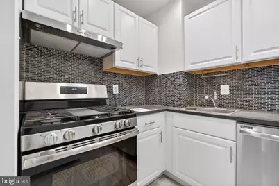 301 I Street SW #108, Washington, DC 20024 - Photo 4