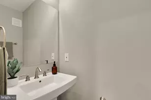 2907 7th St NE, Washington, DC 20017 - Photo 20