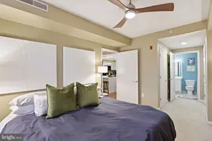 350 G St SW, Washington, DC 20024 - Photo 16