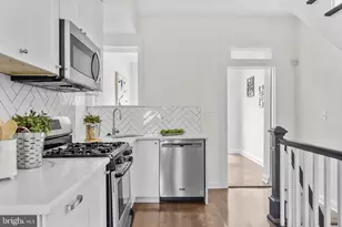 320 G St SE, Washington, DC 20003 - Photo 16