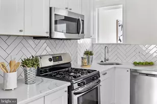 320 G St SE, Washington, DC 20003 - Photo 18