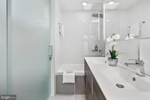 320 G St SE, Washington, DC 20003 - Photo 38