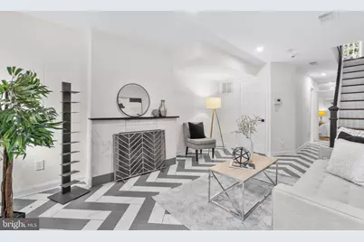 320 G Street SE, Washington, DC 20003 - Photo 2