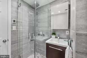 320 G St SE, Washington, DC 20003 - Photo 8