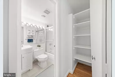1260 21st Street NW #107, Washington, DC 20036 - Photo 14