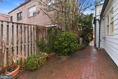 2719 Dumbarton Street NW, Washington, DC 20007 - Photo 26