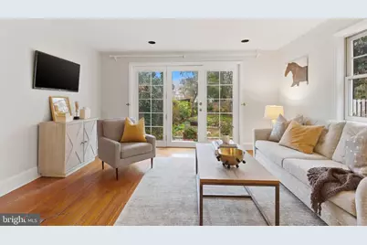 2719 Dumbarton Street NW, Washington, DC 20007 - Photo 6