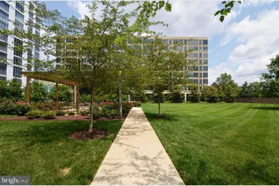 1101 3rd Street SW #305, Washington, DC 20024 - Photo 8