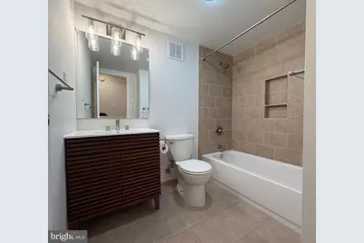 700 7th Street SW #406, Washington, DC 20024 - Photo 28
