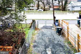 5813 Dix St NE, Washington, DC 20019 - Photo 40