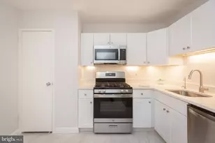 3001 Veazey Terrace NW, Washington, DC 20008 - Photo 4