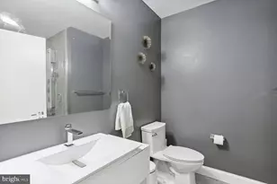 1700 Kalorama Rd NW, Washington, DC 20009 - Photo 12