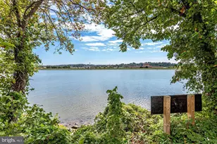 88 V St SW, Washington, DC 20024 - Photo 56