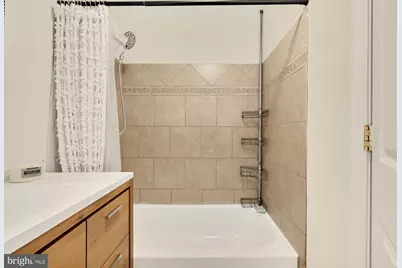 909 8th Street NE, Washington, DC 20002 - Photo 16