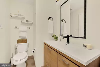 909 8th Street NE, Washington, DC 20002 - Photo 16