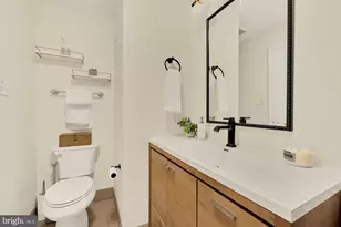 909 8th St NE, Washington, DC 20002 - Photo 16