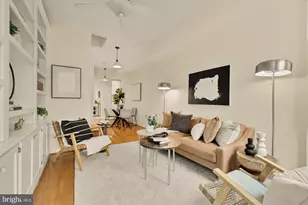 909 8th St NE, Washington, DC 20002 - Photo 4