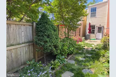 909 8th Street NE, Washington, DC 20002 - Photo 20