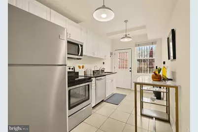 909 8th Street NE, Washington, DC 20002 - Photo 8