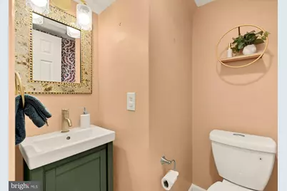 909 8th Street NE, Washington, DC 20002 - Photo 6