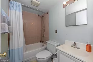 1011 Independence Ave SE, Washington, DC 20003 - Photo 32