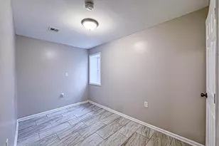 4630 Hillside Rd SE, Washington, DC 20019 - Photo 16