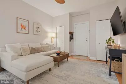 2010 Kalorama Road NW #304, Washington, DC 20009 - Photo 4