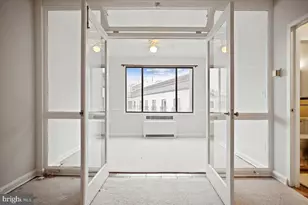 1 Scott Cir NW, Washington, DC 20036 - Photo 16