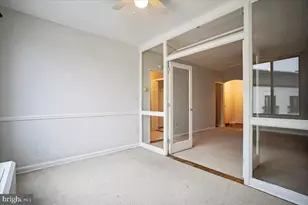 1 Scott Cir NW, Washington, DC 20036 - Photo 18