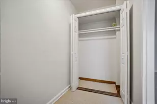 1 Scott Cir NW, Washington, DC 20036 - Photo 22