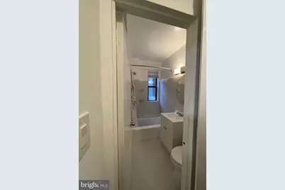 1 Scott NW #118, Washington, DC 20036 - Photo 26