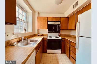 3940 Langley Court NW #B632, Washington, DC 20015 - Photo 6