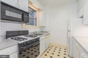 4000 Cathedral Ave NW, Washington, DC 20016 - Photo 8