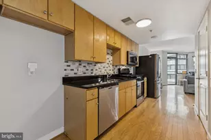 1117 10th St NW, Washington, DC 20001 - Photo 4