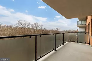 4201 Cathedral Ave NW, Washington, DC 20016 - Photo 16