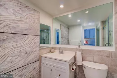 700 7th Street SW #313, Washington, DC 20024 - Photo 8