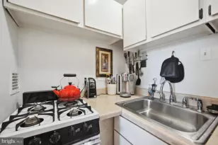 950 25th St NW, Washington, DC 20037 - Photo 18