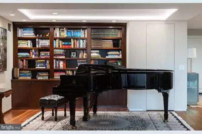 700 New Hampshire Avenue NW #421, Washington, DC 20037 - Photo 12
