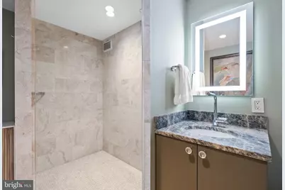 700 New Hampshire Avenue NW #421, Washington, DC 20037 - Photo 34