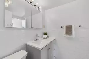 4201 Cathedral Ave NW, Washington, DC 20016 - Photo 24