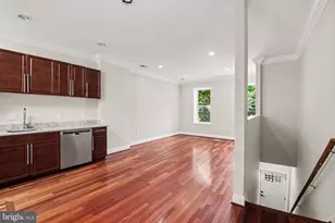 219 P St NW, Washington, DC 20001 - Photo 2
