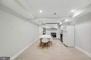 219 P St NW, Washington, DC 20001 - Photo 22